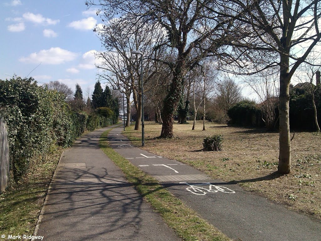 Footpath by Gresham Road