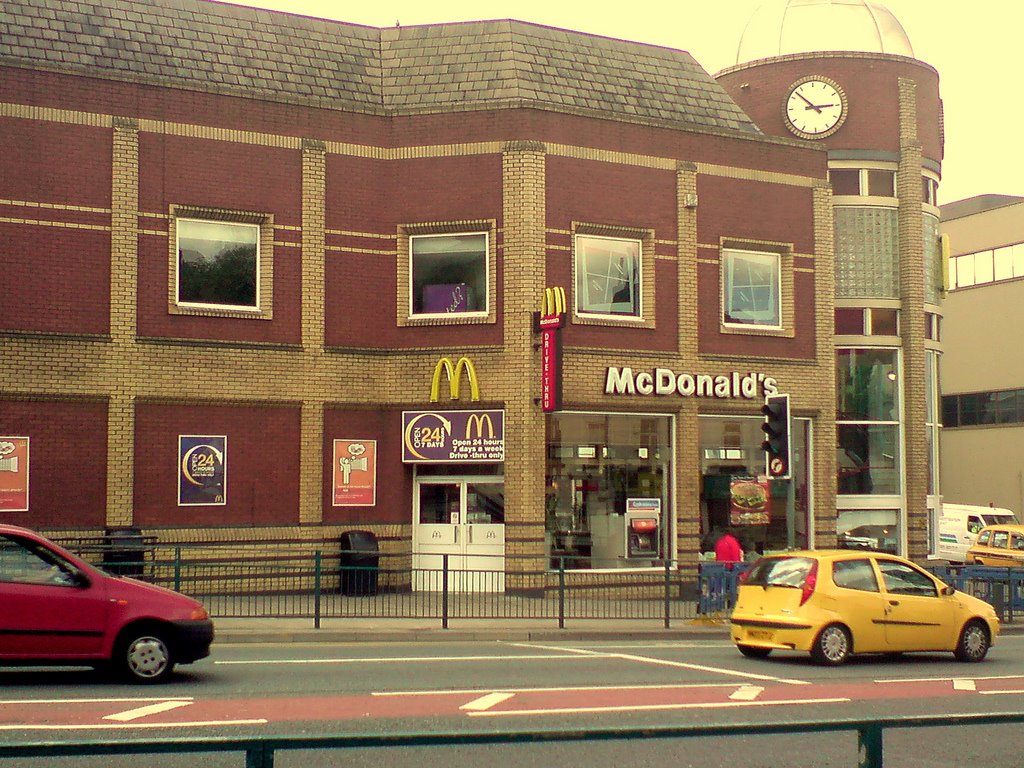 McDONALDS, STOCKPORT, CHESIRE, ENGLAND, UK