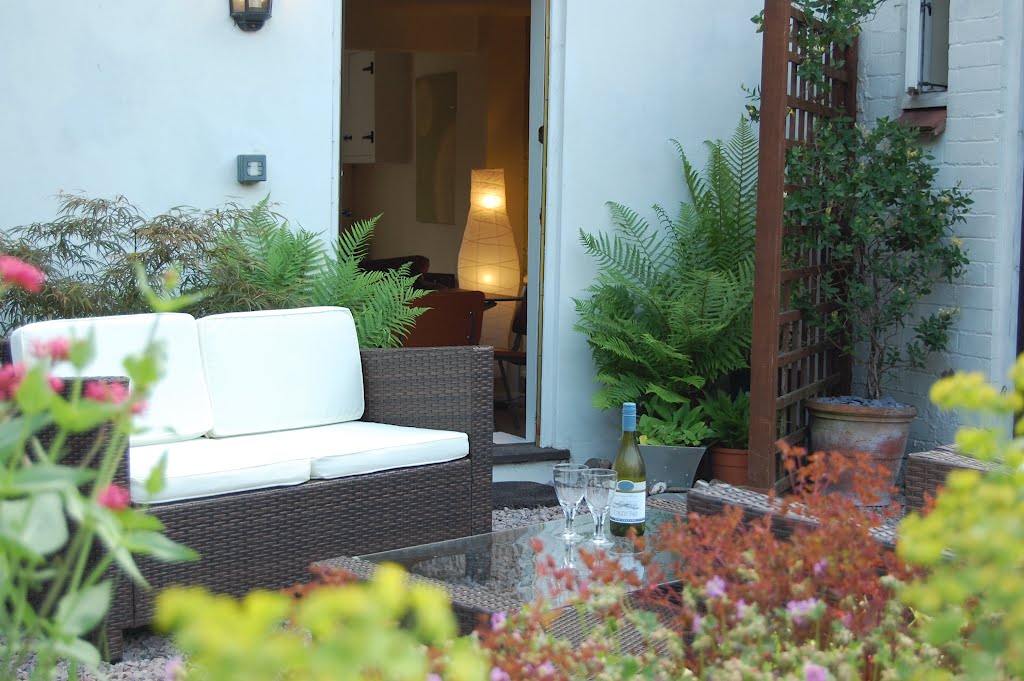 Courtyard Garden behind Founders Cottage