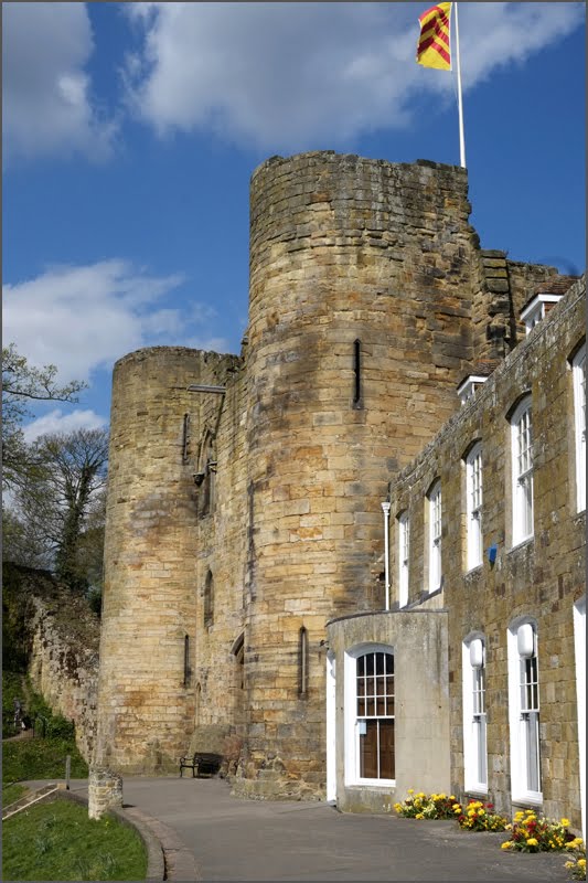 Gatehouse, Tonbridge Castle. (13th century.)
