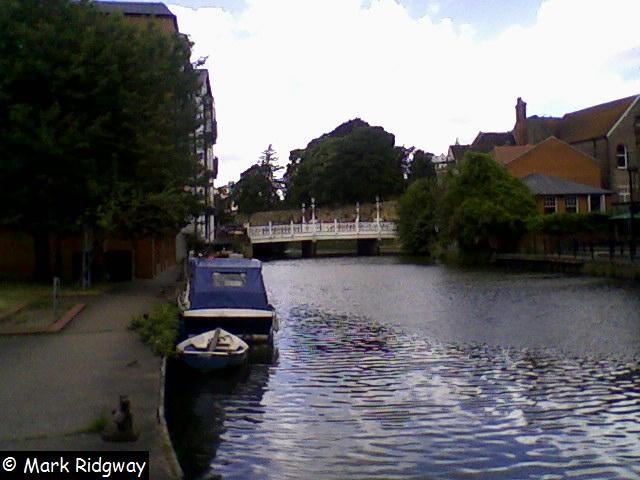 The River Medway by Medway Wharf Road (1)