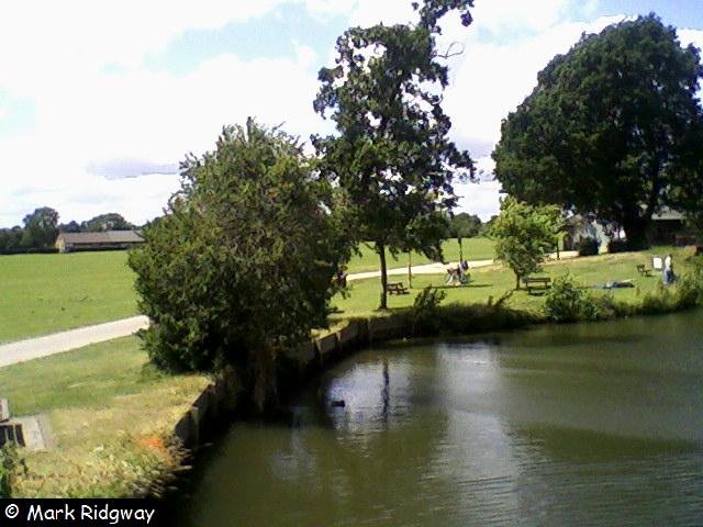 The River Medway, Tonbridge Sportsground (4)