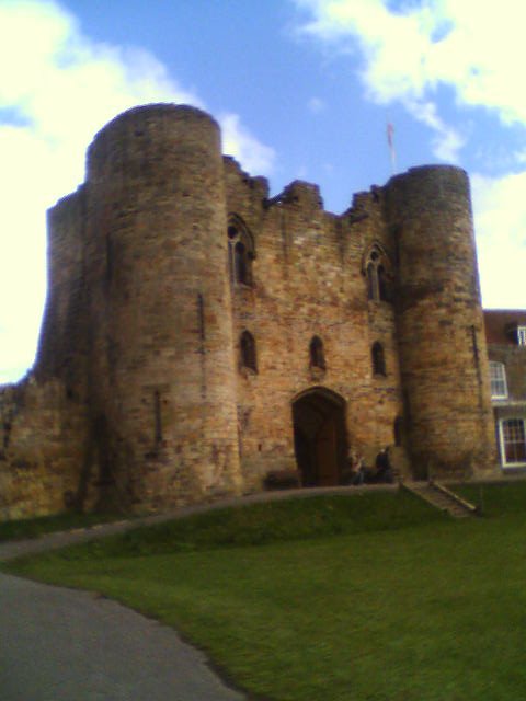 Tonbridge Castle(South Side)(2) ©Mark Ridgway
