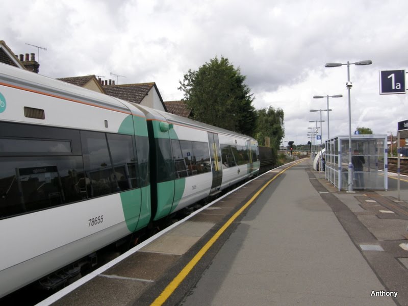 Tonbridge Railway Station *