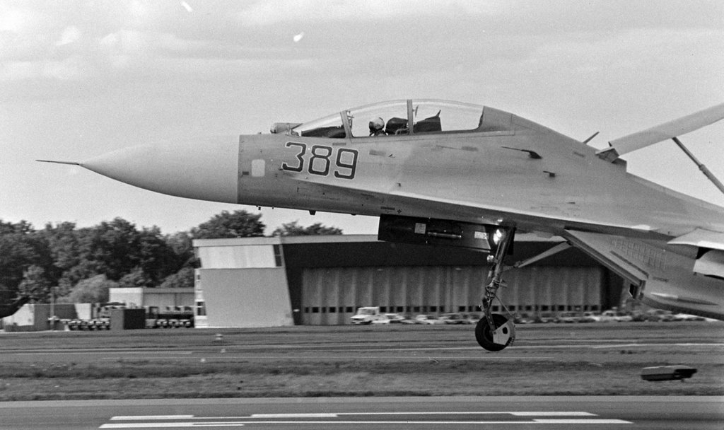 SU-27UB Farnborough Airshow late 80s