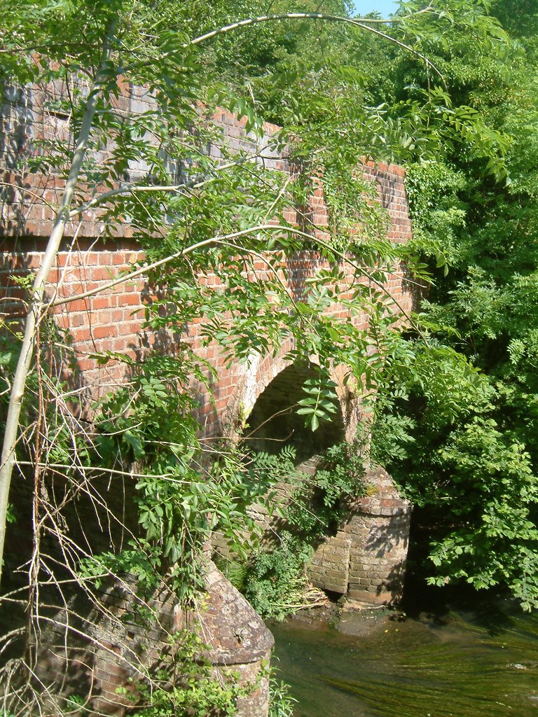 Disused link railway bridge over the Blackwater