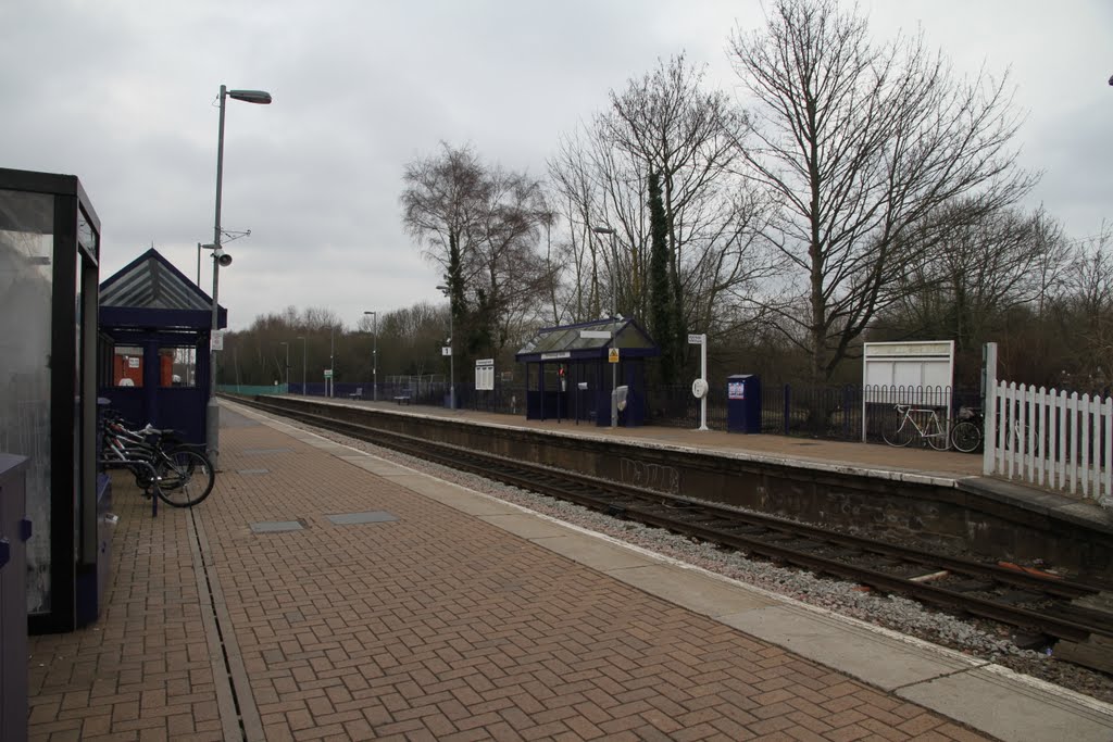 Farnborough North Station