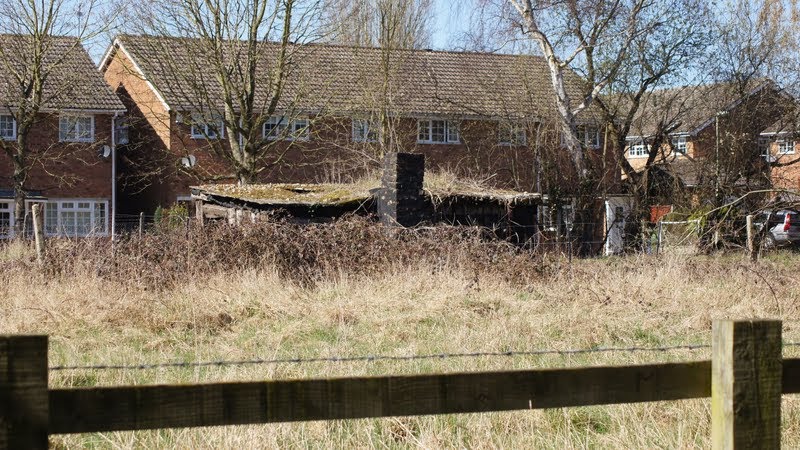 unknown building next to railway line