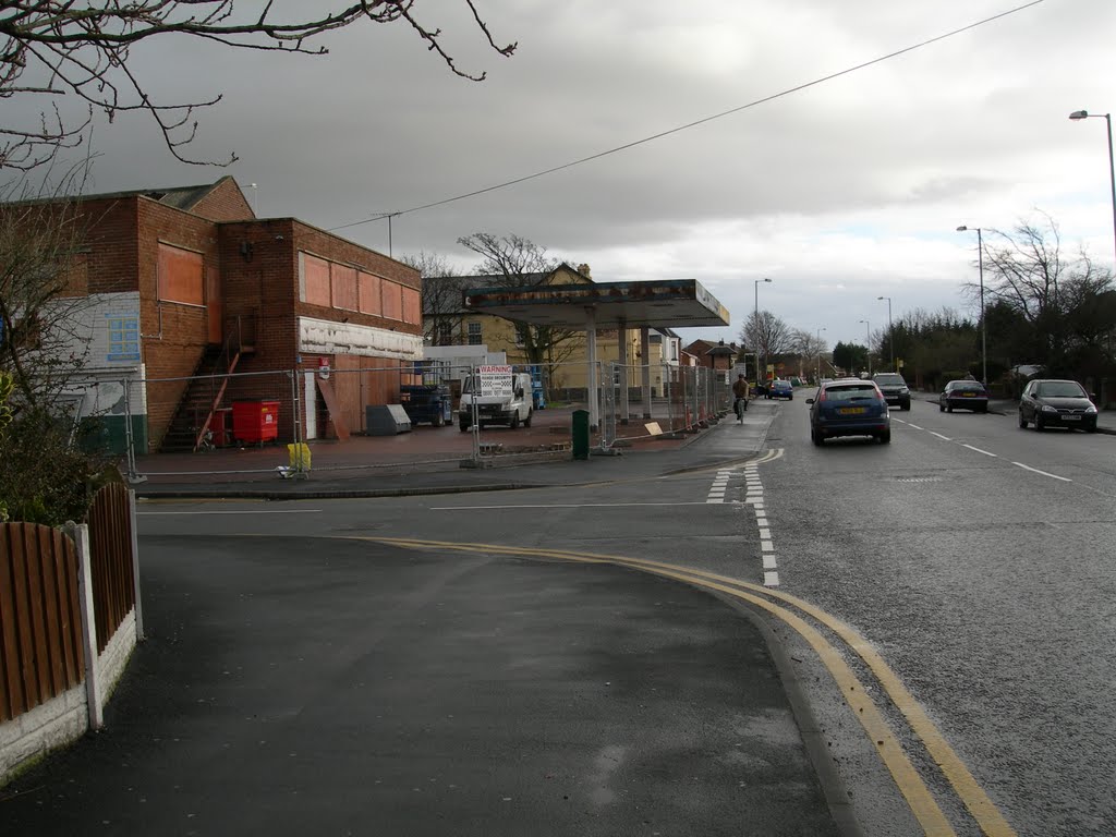 Liverpool Rd Shell Garage On 2008 02 05  Petrol Station Closed Demolishing
