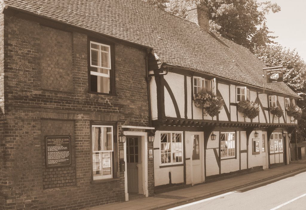 Havant. The Old House at Home