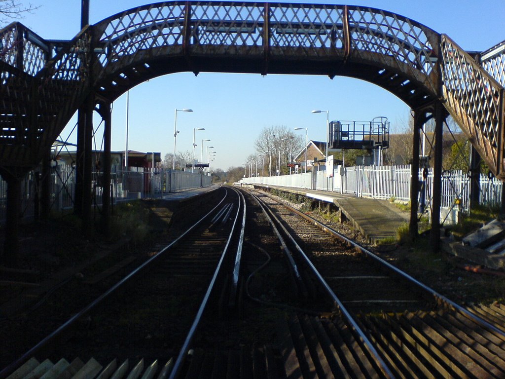 the old foot bridge on bedhampton level crossing