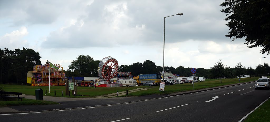 Harpenden Common with visiting fair (August 2013)
