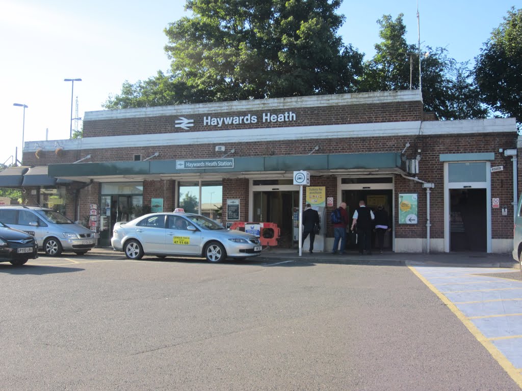 Bahnhof/Station Haywards Heath