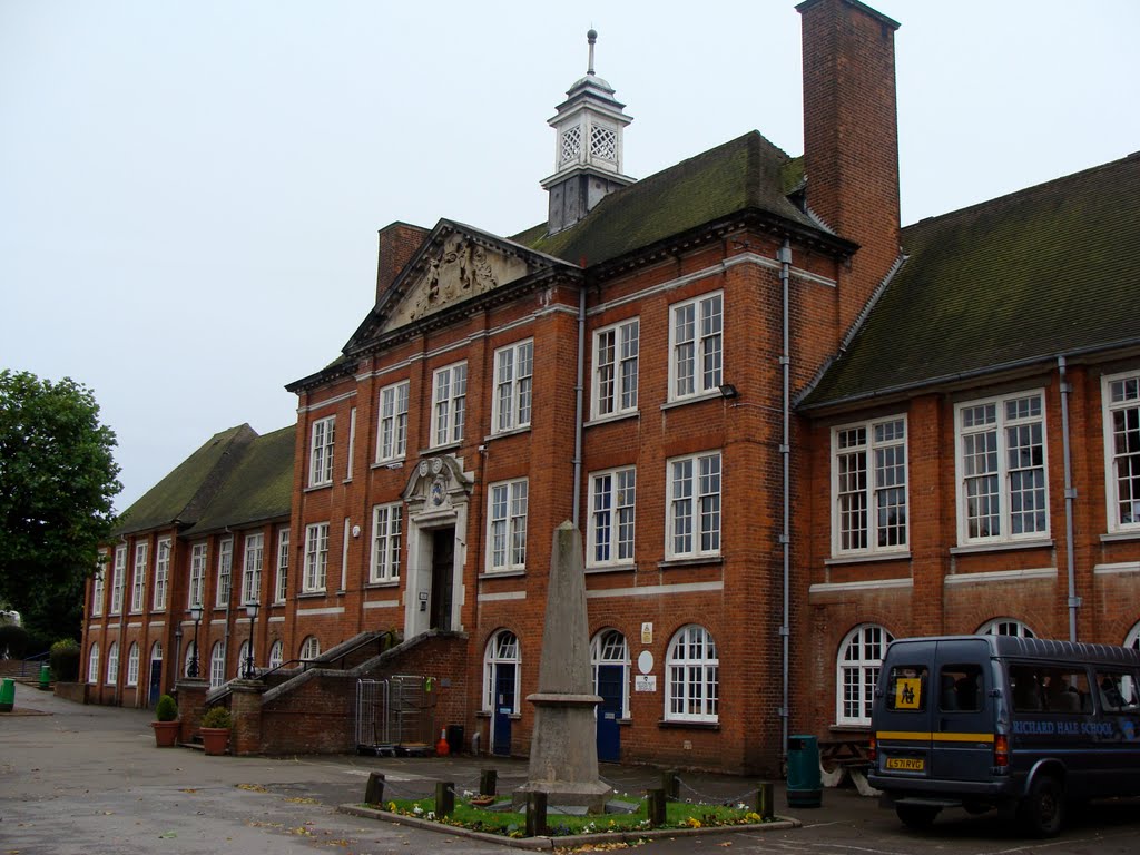 Richard Hale School