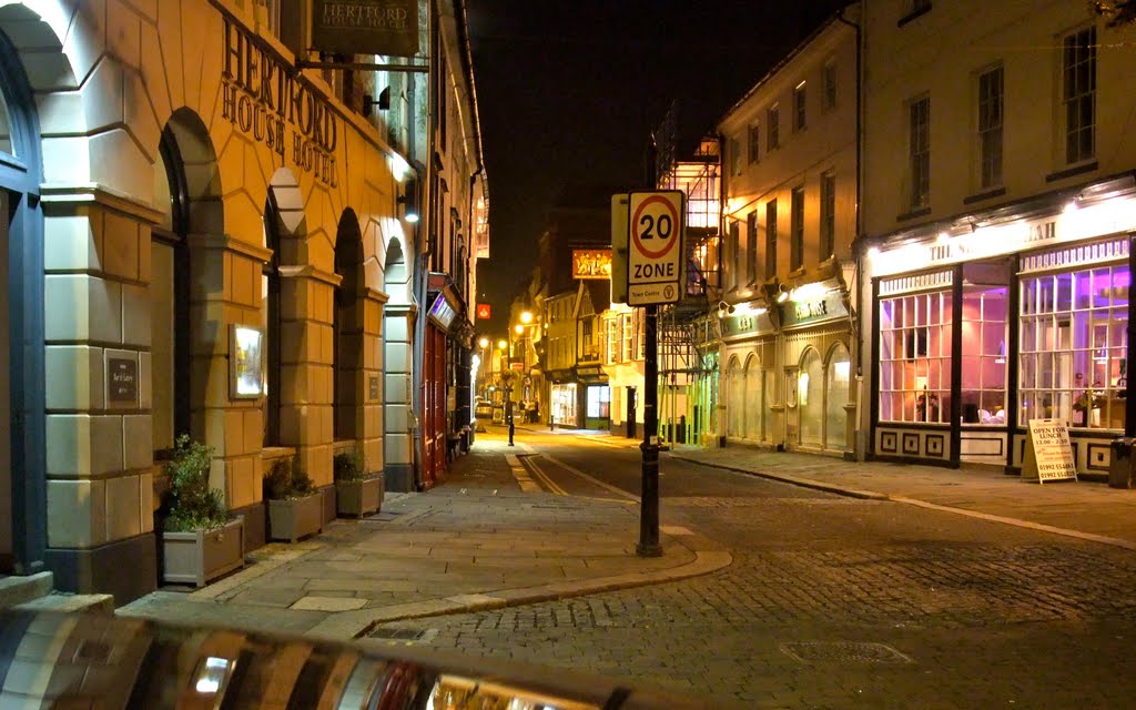 Parliament Square, Hertford on a Tuesday night