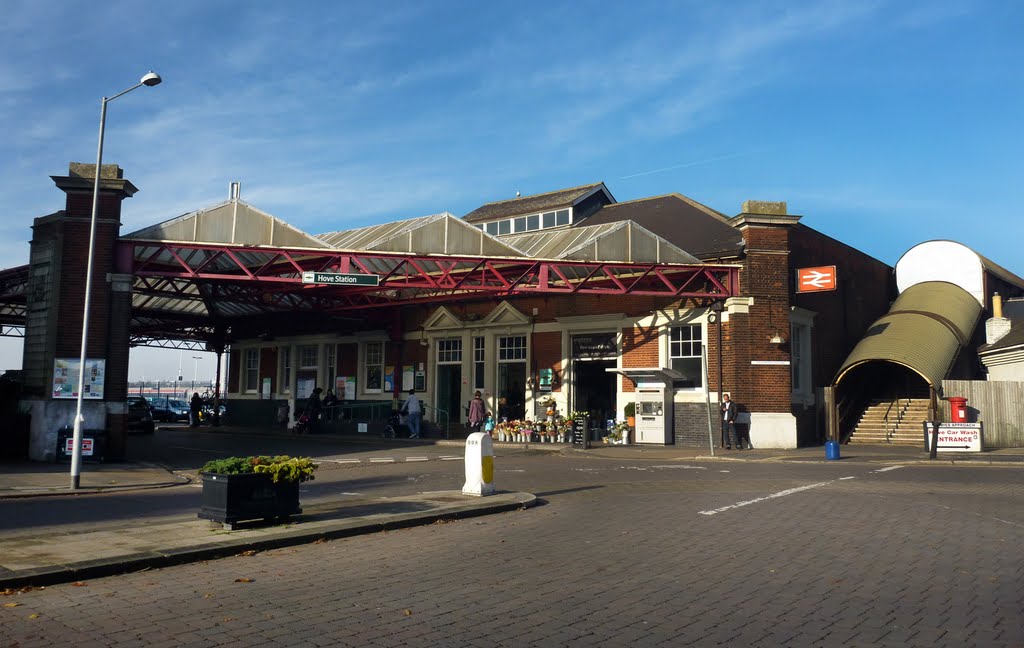 HOVE RAILWAY STATION