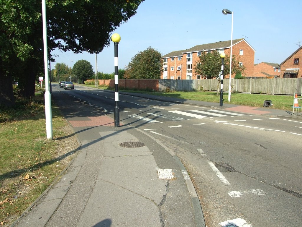 Sidmouth Road mini roundabout j/w Pump Lane