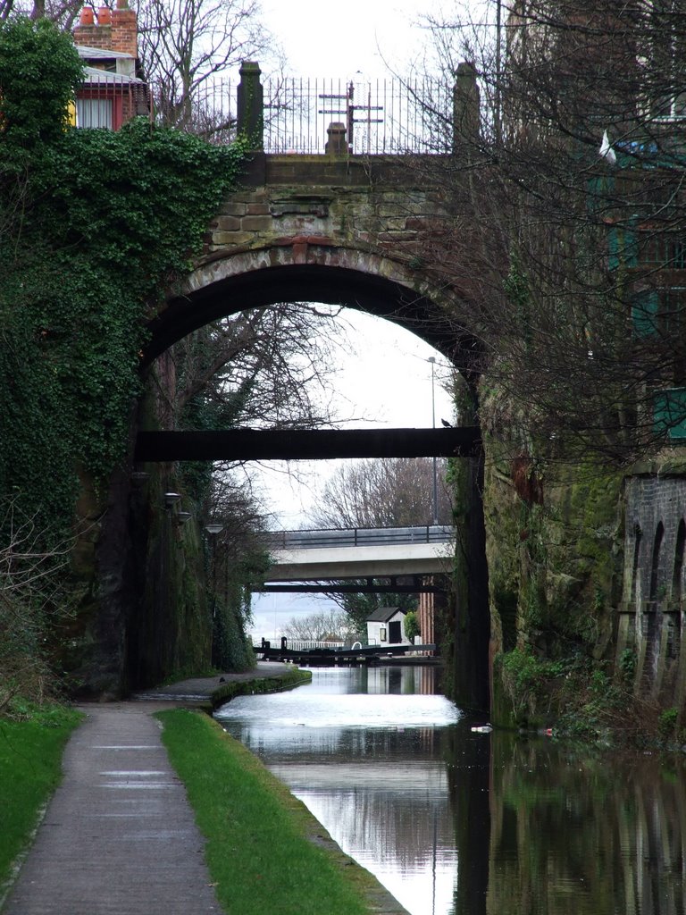 Chester Canal (1770s) in cutting through sandstone below Northgate