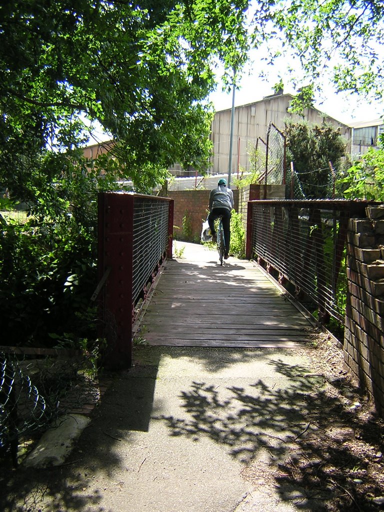 Cyclist on path to Spital