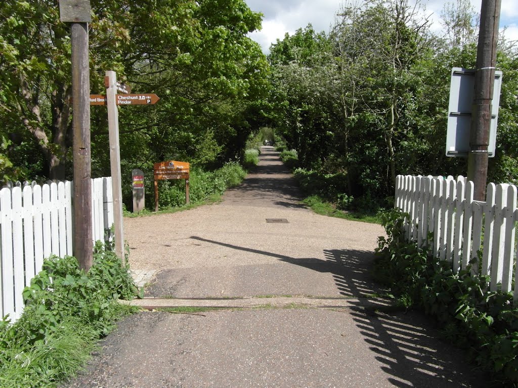 Entering Lee Valley Park