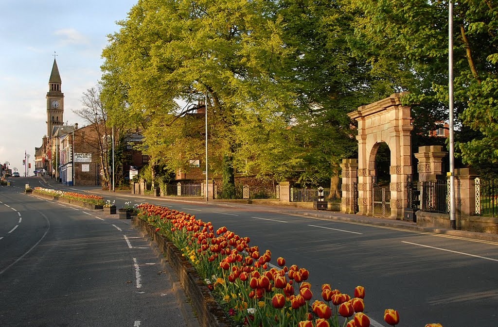 Astley Park gates