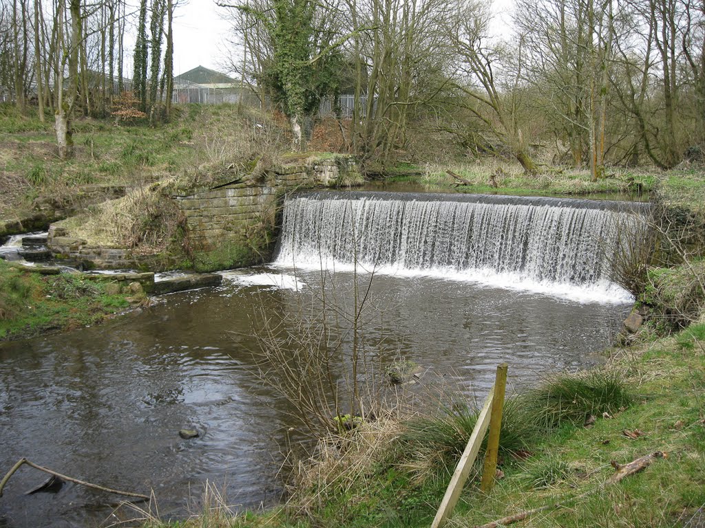 Weir near Yarrow Bridge