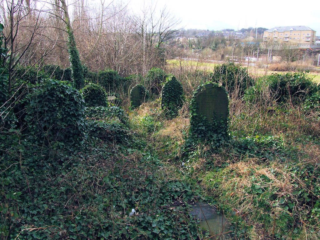 Cemetery of former Primitive Wesleyan Chapel, Crag Road