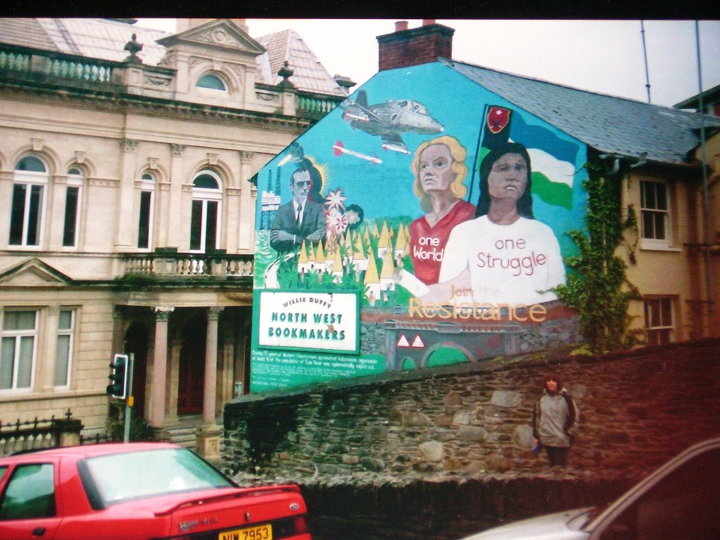 Derry, murales, Irlanda del Nord, maggio 2002