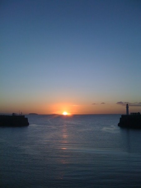 Winter sunrise at Barry Harbour