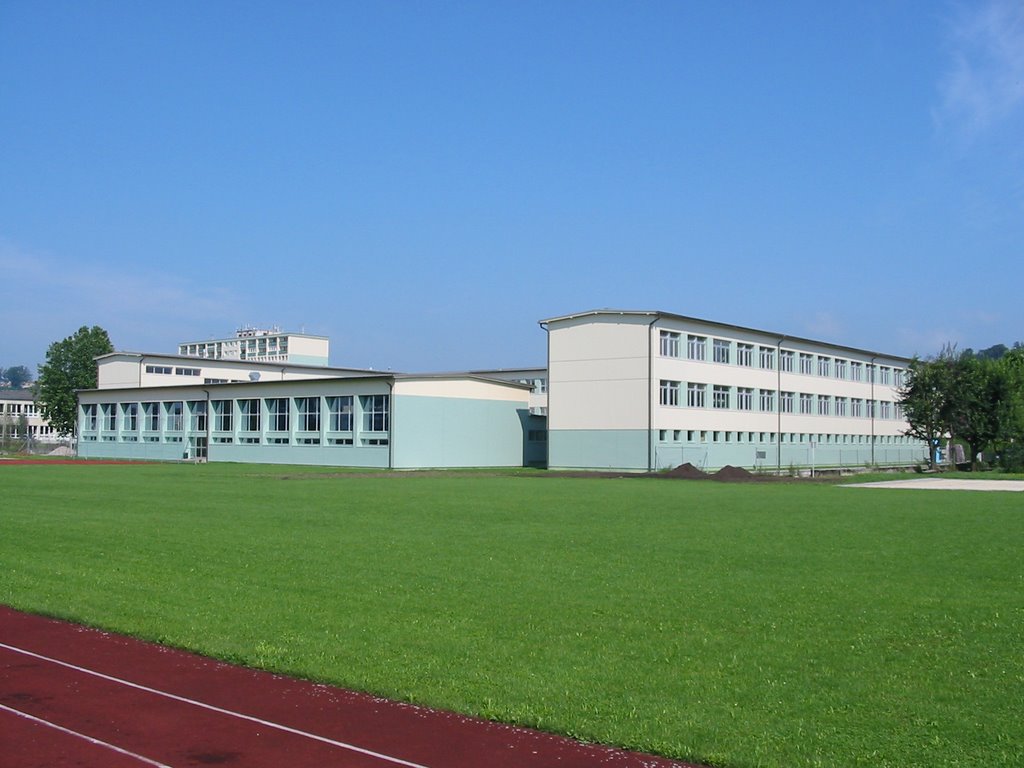 Bundesgymnasium – Sportplatz