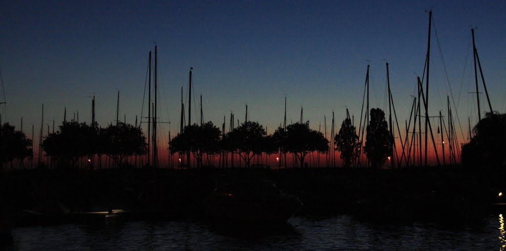 Abend im Bregenzer Segelhafen