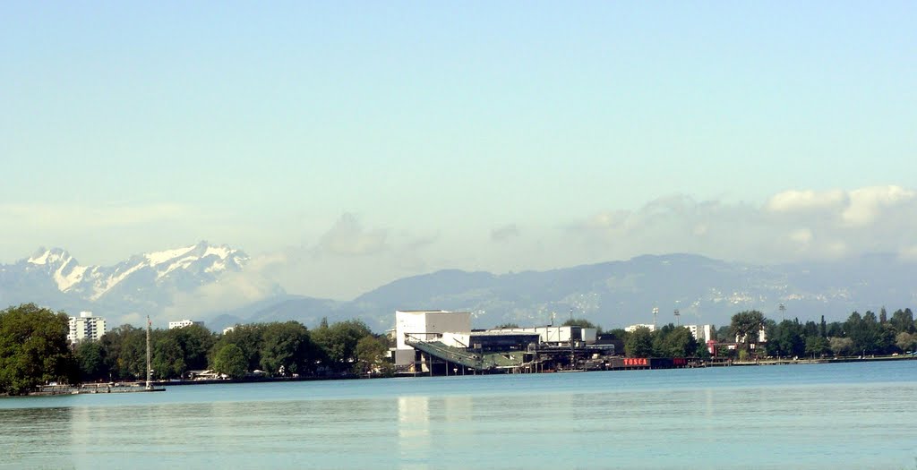 Bregenz, Blick zur Seebühne und Appenzeller Alpen