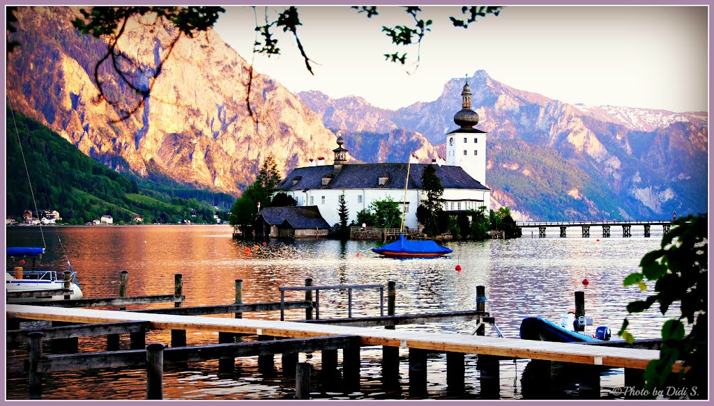 Schloss Orth im Abendlicht