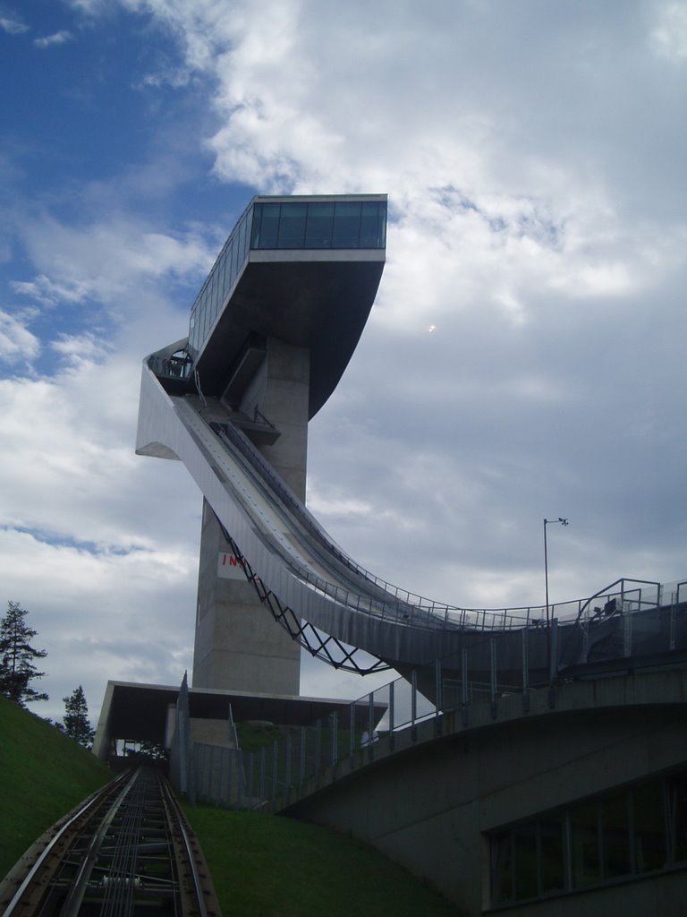 trampolino