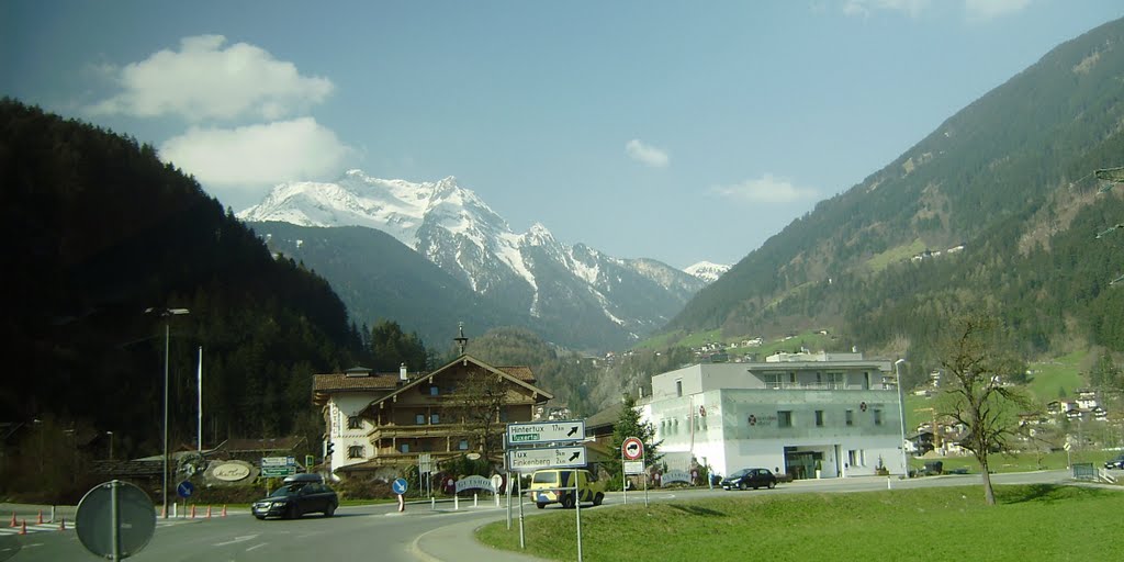 oberes Zillertal, Mayrhofen, Str. 169 / L6 Finkenberg-Hintertux