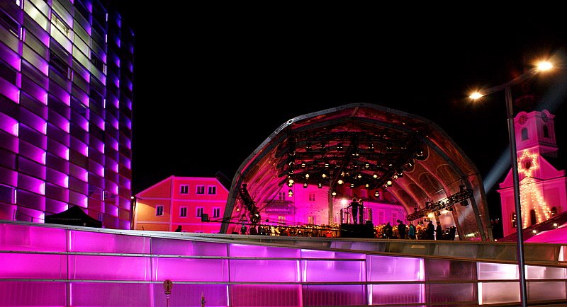 LINZ    ARS ELECTRONICA CENTER
