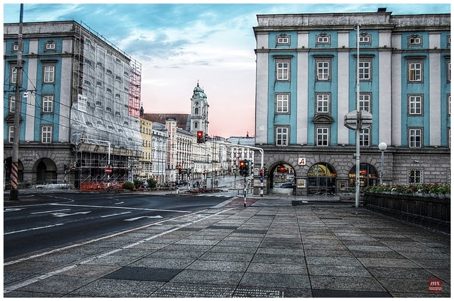 "CONTEST MAY" - entering the central place of Linz