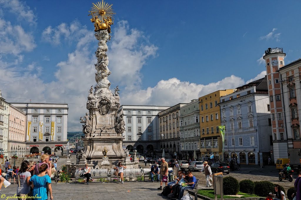 Dreifaltigkeitssäule, Linz