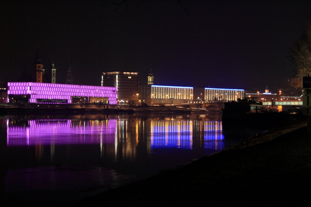 Art Museum "Lentos" with Ship