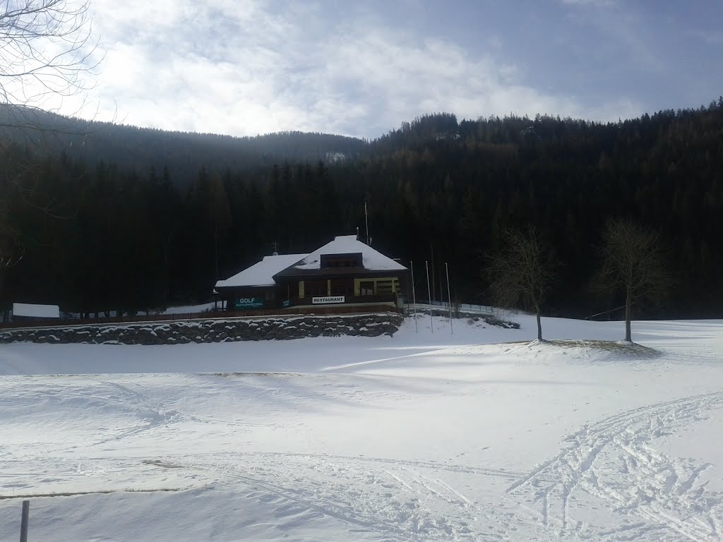 Golfclubrestaurant in Rottenstein im Winterschlaf