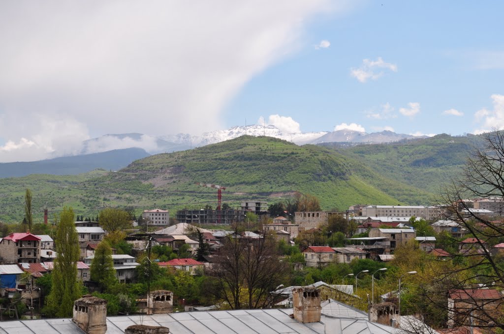 Вид на гору Кирс из Степанакерта, НКР (Арцах)