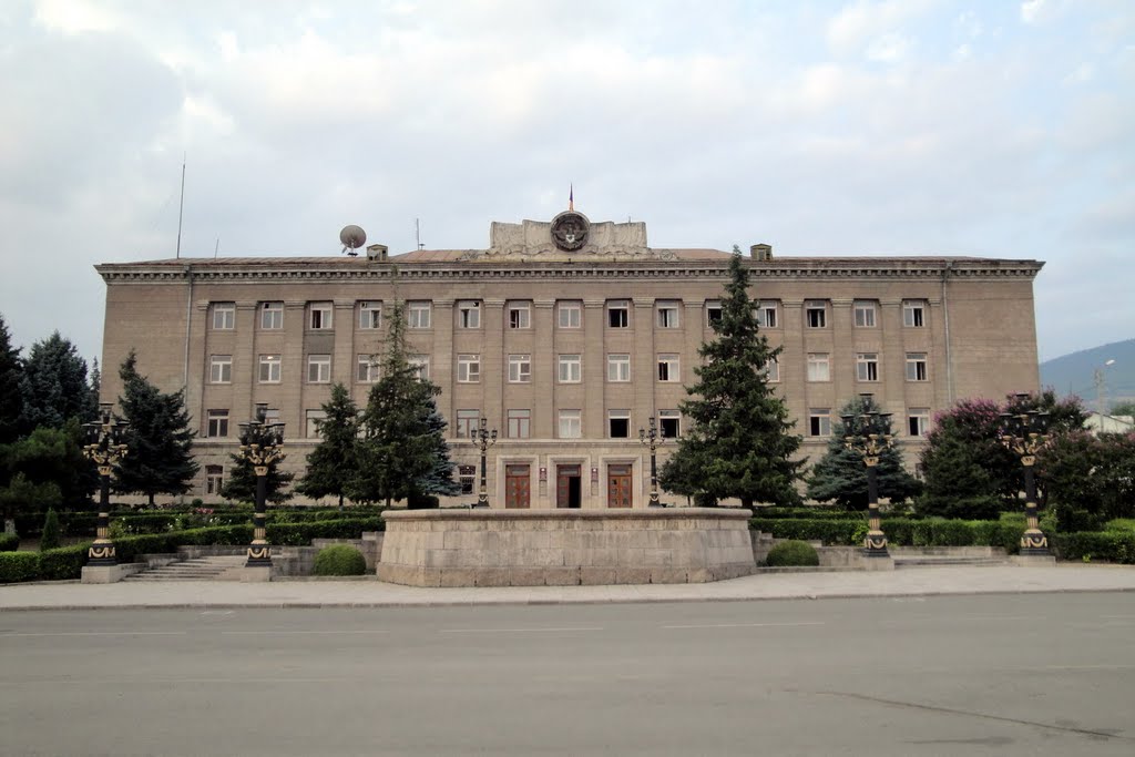 Stephanakert, Square