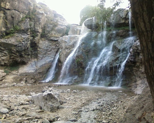 Waterfall Shir-shira.