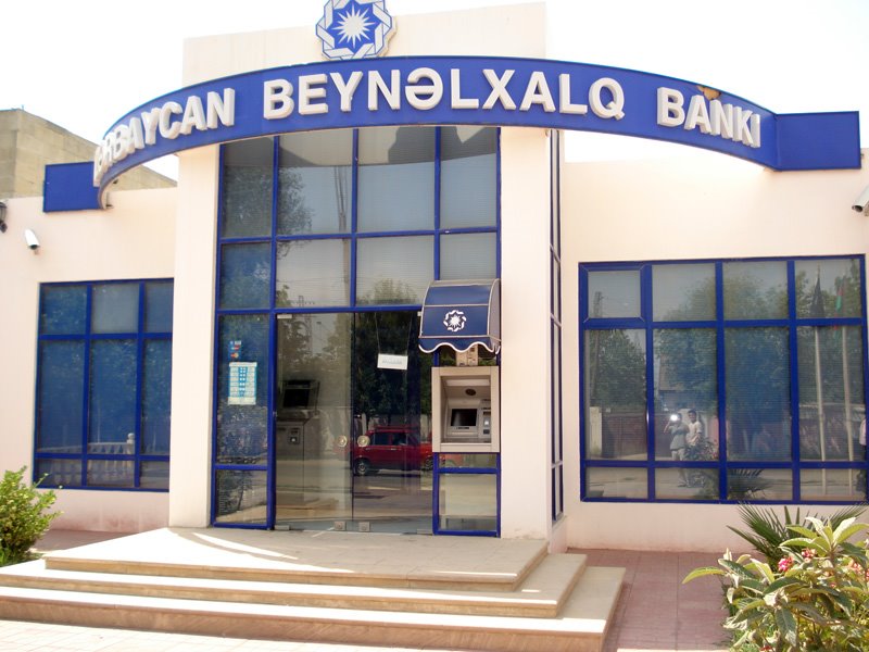 Beynalxalq Bankın Saatli filialı