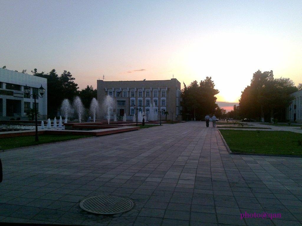 Mədəniyyət Evi-nin qarşısı. @qan