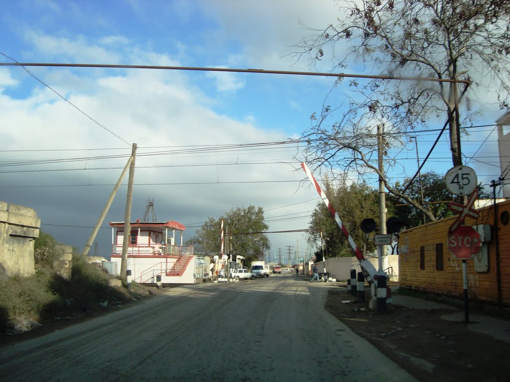 08.11.2011 Baku, Driveway to one of Apsheronian electric trains