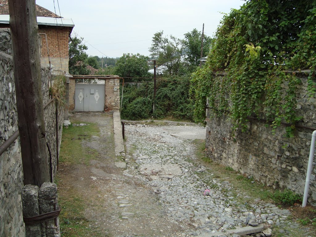Sarı torpaq küçəsi