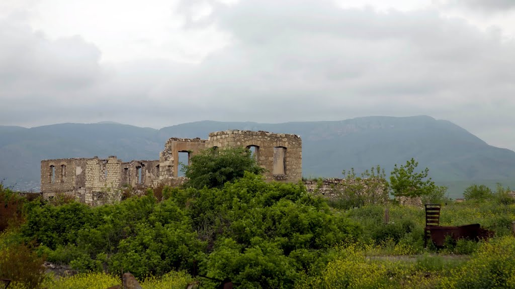 town Akna /former Agdam/ ruined by azerbaijan barbarian during war, Republic of Mountainous Karabagh. г, Акна /быв Агдам/ разрушенный азерскими варварами в ходе войны, НКР