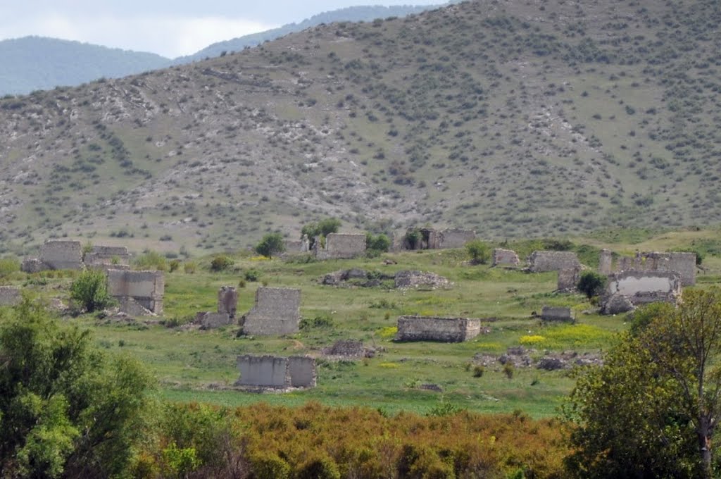 town Akna /former Agdam/ ruined by azerbaijan barbarian during war, Republic of Mountainous Karabagh. г, Акна /быв Агдам/ разрушенный азерскими варварами в ходе войны, НКР