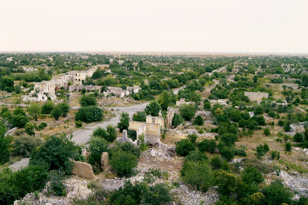 Nizami Ganjavi Street in Akna